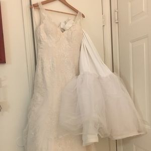 Oleg Cassini Wedding Dress